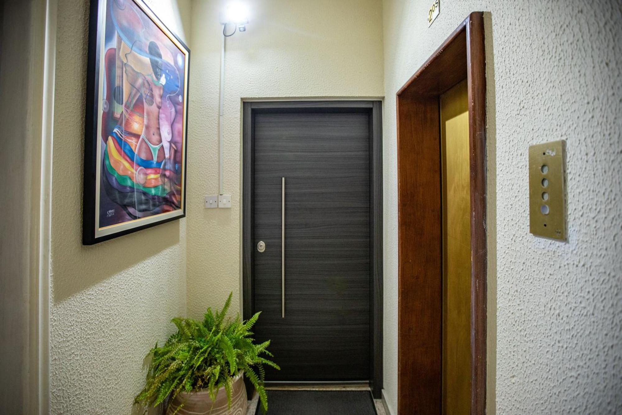 Neapolis Residence Spacious Quiet Near Beach Limassol Luaran gambar